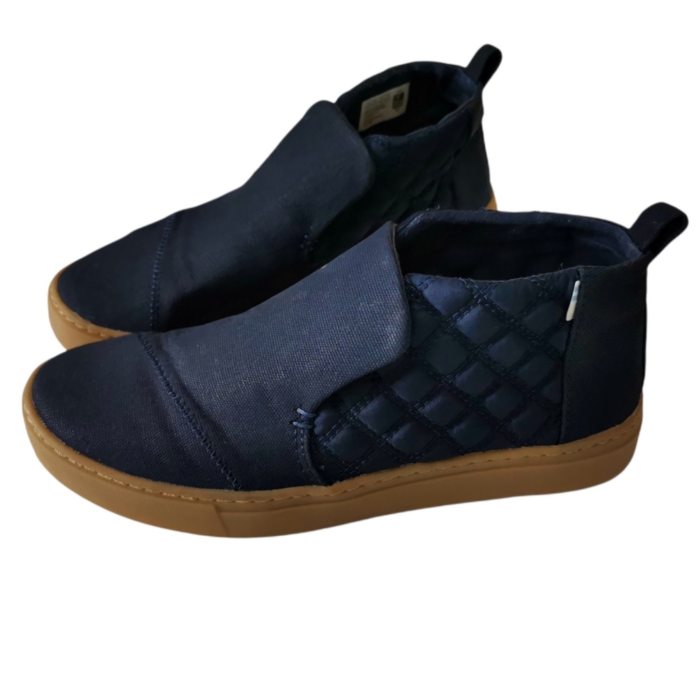 TOMS Blue Quilted Side Detail Mid Top Slip On Shoes Size 8.5